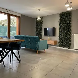 O Calme Cosy - Jardins Et - Experience Unique - Wifi Gratuit - Parking Gratuite , Grenoble France